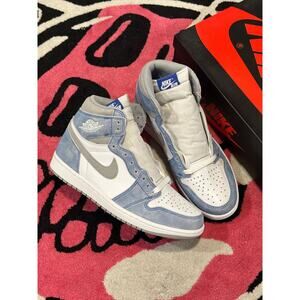 Jordan 1 Retro High Hyper Royal Smoke Grey